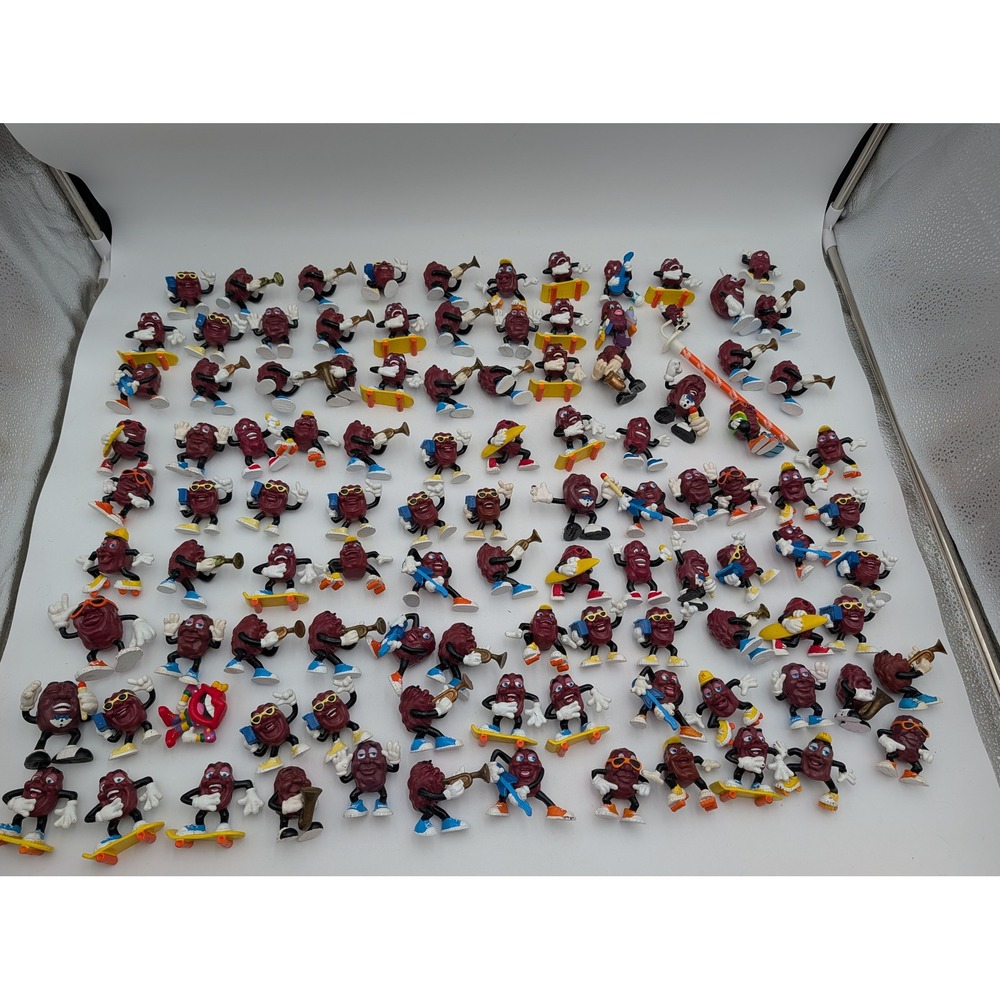 California Raisins Figures Huge Lot Vintage 100 PVC Toys Music Skater